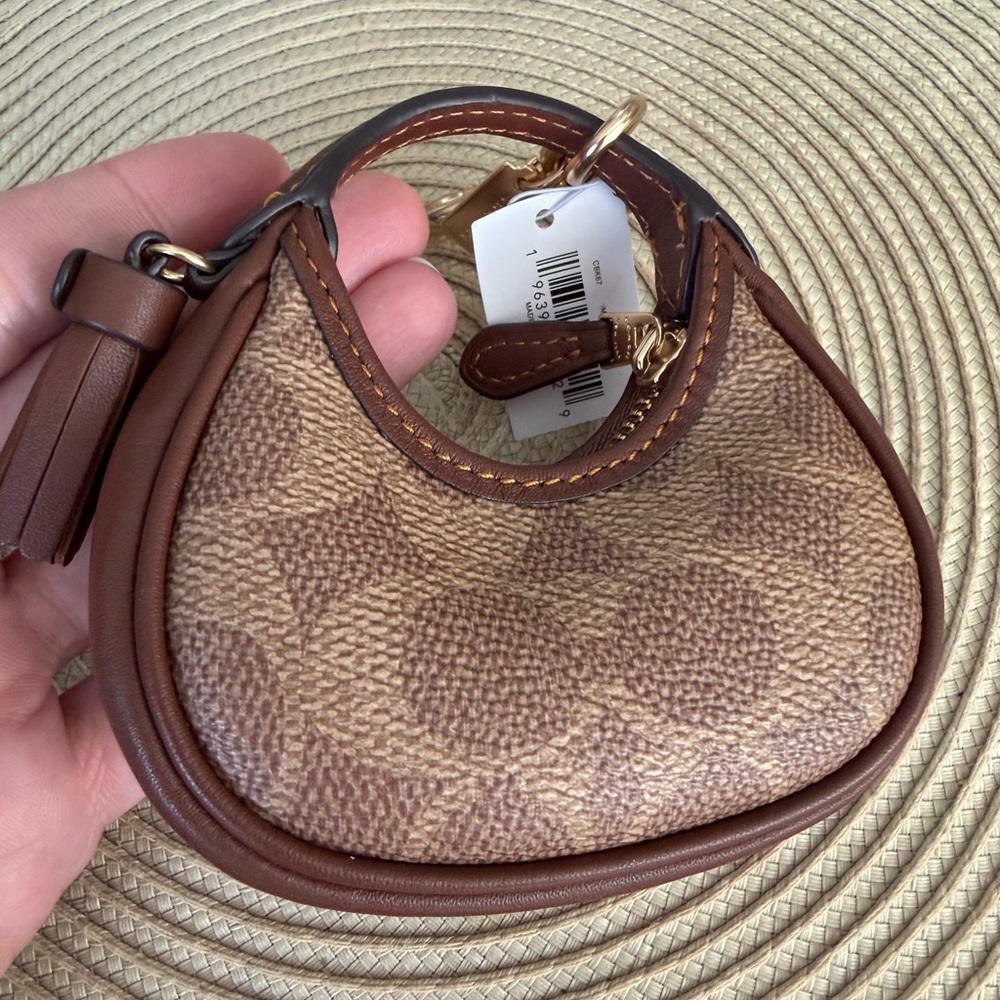 NWT Coach leather Monogram Mini Keychain/Charm Coin Bag - Picture 4 of 14